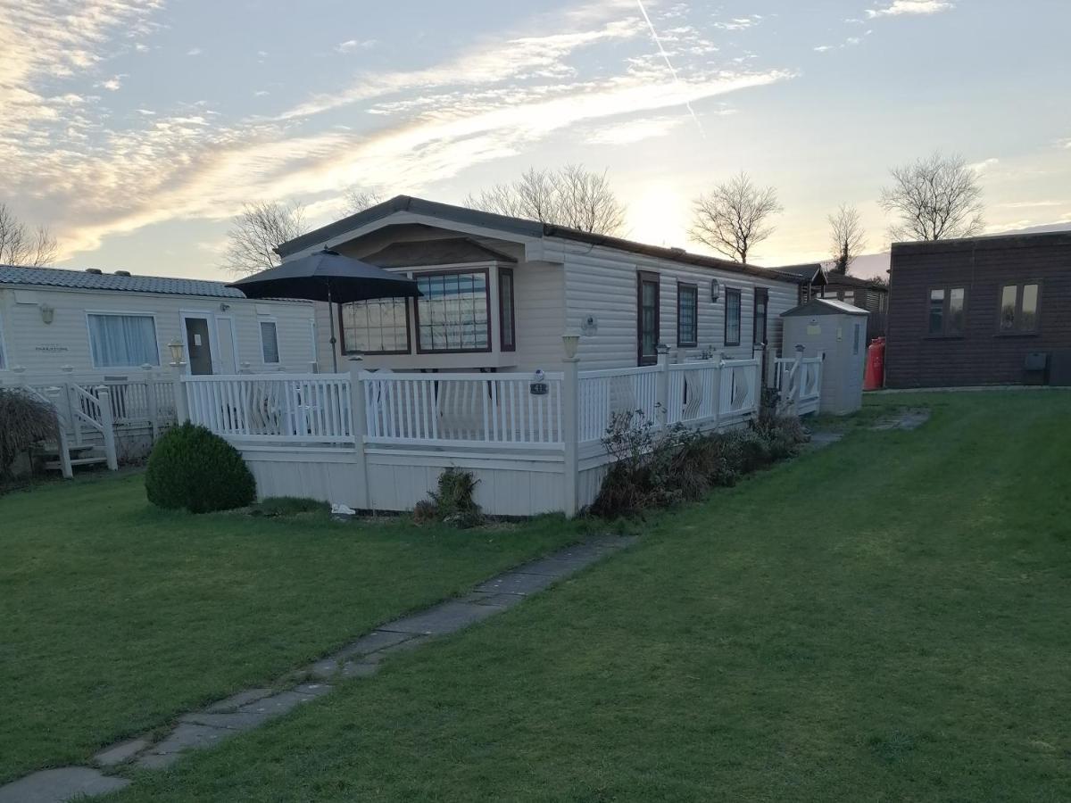 Cornwall Cornwall-Chapmanswell Caravan Holiday Park A30 B&B Bed And Breakfast #41 Лонсестон Экстерьер фото