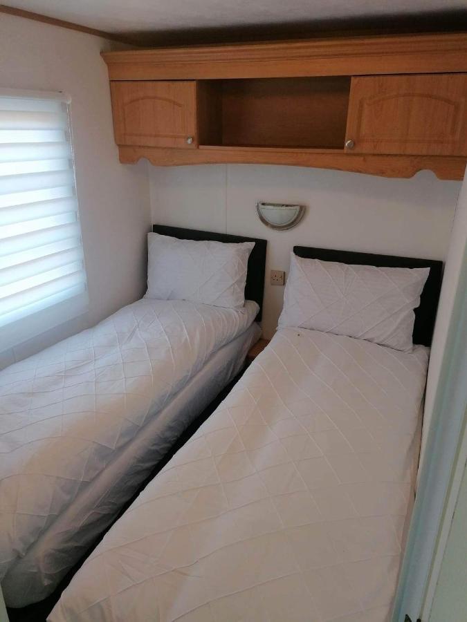 Cornwall Cornwall-Chapmanswell Caravan Holiday Park A30 B&B Bed And Breakfast #41 Лонсестон Экстерьер фото