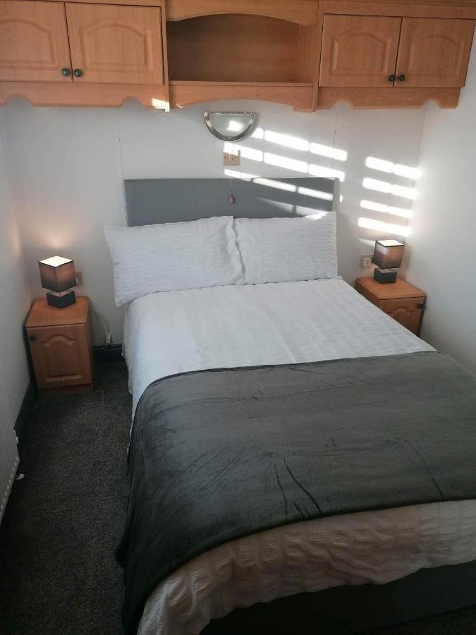 Cornwall Cornwall-Chapmanswell Caravan Holiday Park A30 B&B Bed And Breakfast #41 Лонсестон Экстерьер фото