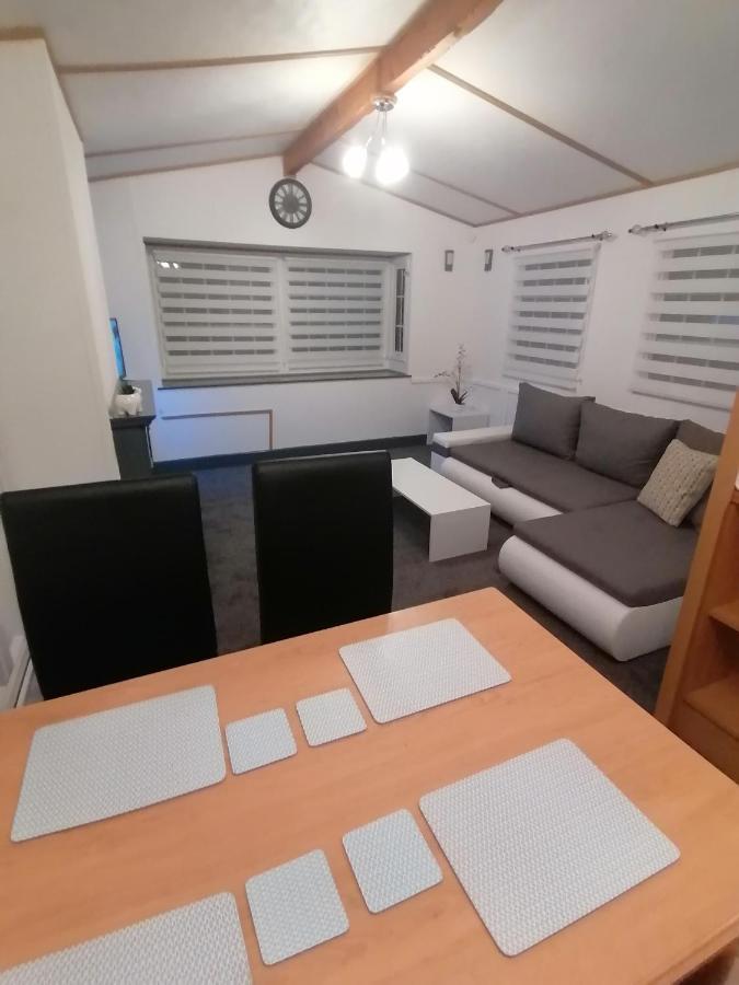 Cornwall Cornwall-Chapmanswell Caravan Holiday Park A30 B&B Bed And Breakfast #41 Лонсестон Экстерьер фото