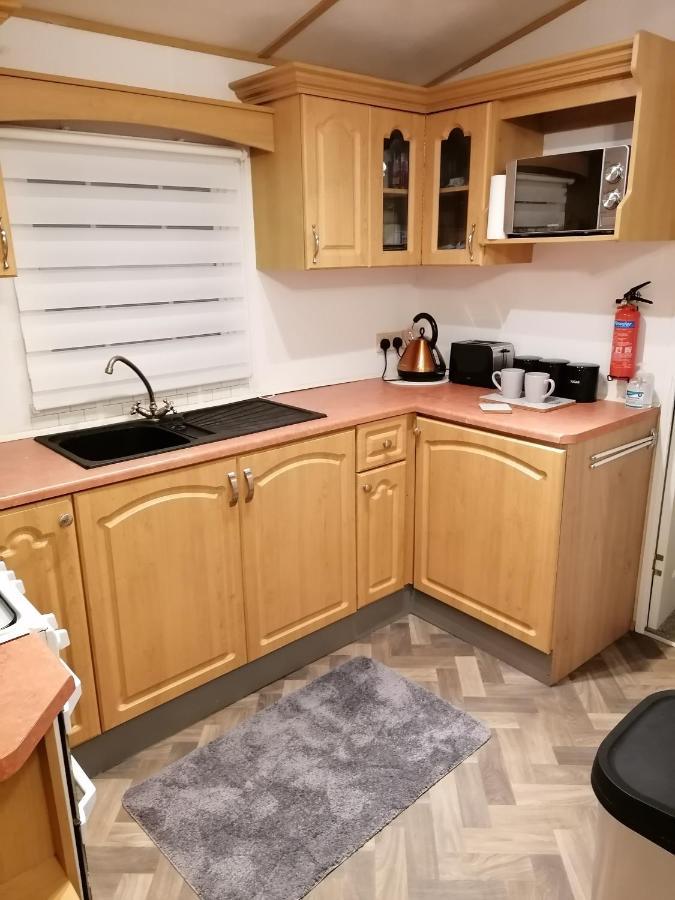 Cornwall Cornwall-Chapmanswell Caravan Holiday Park A30 B&B Bed And Breakfast #41 Лонсестон Экстерьер фото